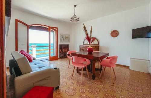 Marina di Caronia Appartement | Apartment Pinta by Interhome