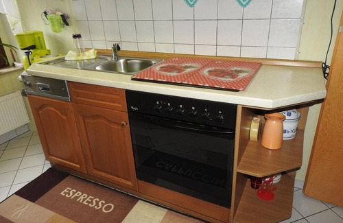 Sondershausen Appartement | Apartment 'Private Fam Wölke' with Mountain View, Private Garden and Wi-Fi