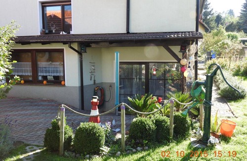 Sondershausen Appartement | Apartment 'Private Fam Wölke' with Mountain View, Private Garden and Wi-Fi