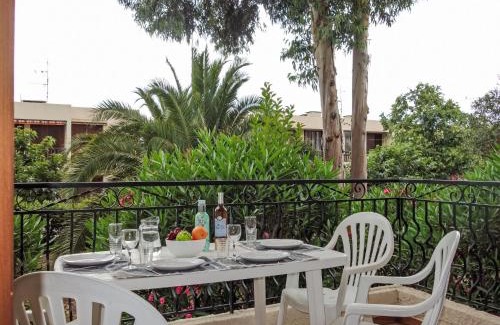 Saint-Cyr-sur-Mer Appartement | Apartment Provence Village-3 by Interhome