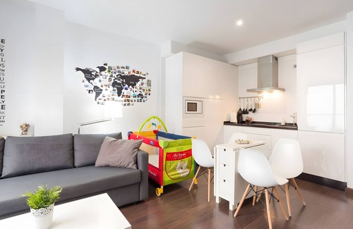 El Ejido Appartement | Appartement 'Quiet In The Historical' avec balcon, Wi-Fi et climatisation