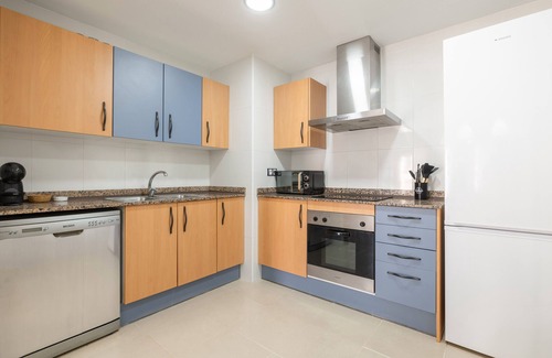 Sant Jaume d'Enveja Appartement | Apartment 'Real Dreams' with Shared Pool, Wi-Fi and Air Conditioning