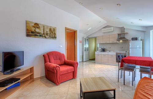 Cancini Appartement | Appartement Rajić by Interhome