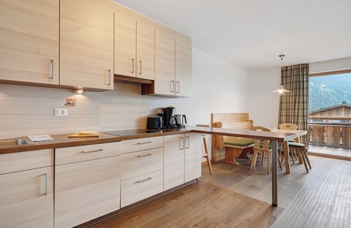 Siusi Appartement | Appartement "Résidence Nussbaumer Apt A" avec vue sur la montagne, piscine partagée et Wi-Fi