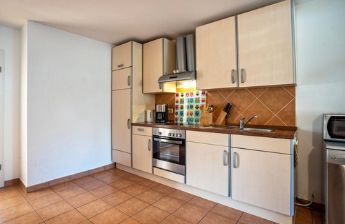 Ladebow Appartement | Appartement "Reinhards" avec terrasse privée, jardin privé et Wi-Fi