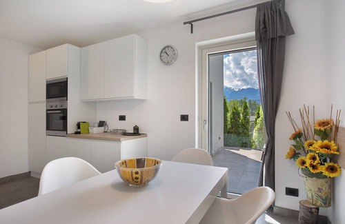La Cretaz-Roisan Appartement | Appartement 'Residence Soleluna - Orsa Minore' avec vue sur la montagne, terrasse partagée et Wi-Fi