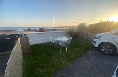 Exmouth Appartement | Apartment right on the seafront of Exmouth Beach.