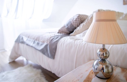 Epernay Appartement | Apartment-Romantic-Ensuite with Jet bath