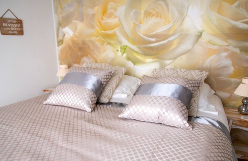 Epernay Appartement | Apartment-Romantic-Ensuite with Jet bath