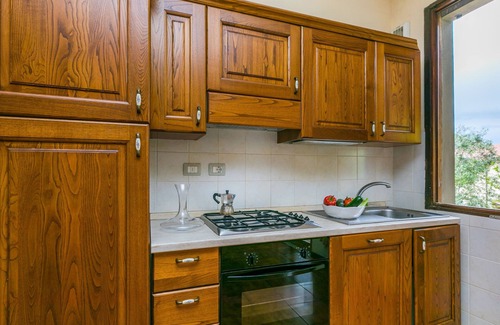 Badia Agnano Appartement | Appartement Rosa by Interhome