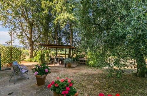 Follonica Appartement | Apartment Rosa by Interhome