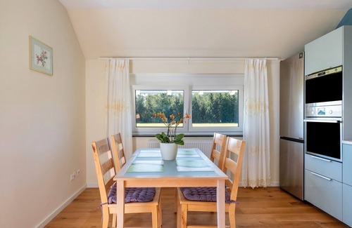 Roetenbach Appartement | Apartment 'Rosengarten' with Private Garden, Balcony and Wi-Fi
