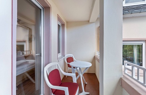 Usseln Appartement | Apartment 'Rotkehlchen' with Mountain View, Shared Garden and Wi-Fi