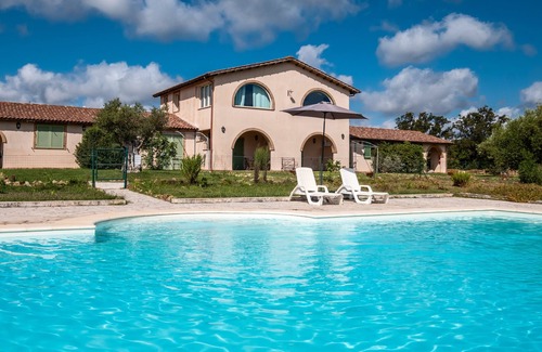 Manciano Appartement | Appartement 'Salvia' avec piscine partagée, Wi-Fi et climatisation