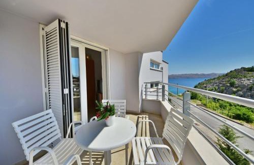 Ribarica Appartement | Apartment Sani-5 by Interhome