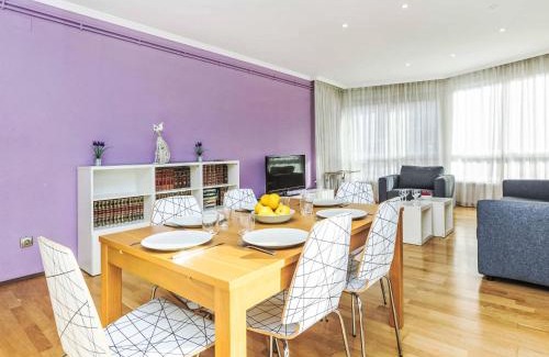 Les Corts Appartement | Apartment Sants-Les Corts Galileu by Interhome