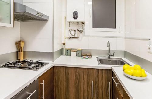 La Maternitat i Sant Ramon Appartement | Apartment Sants-Montjuïc- Avenida Madrid by Interhome
