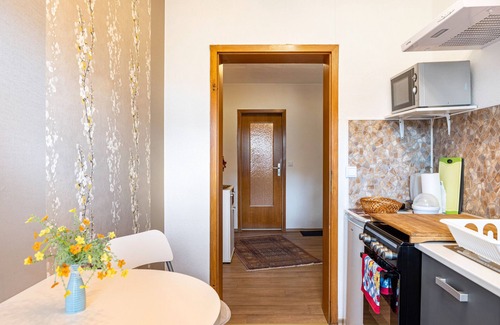 Naumburg Appartement | Appartement "Schneeweißchen" avec terrasse privée et Wi-Fi