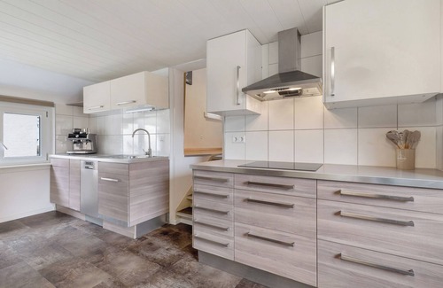 Schwanau Appartement | Appartement 'Schrammis Ferienwohnung Mit Balkon' avec terrasse partagée, jardin privé et Wi-Fi