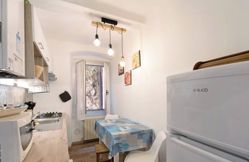 Voltri Appartement | Apartment 'Sea la Vie' with Sea View, Wi-Fi and Air Conditioning