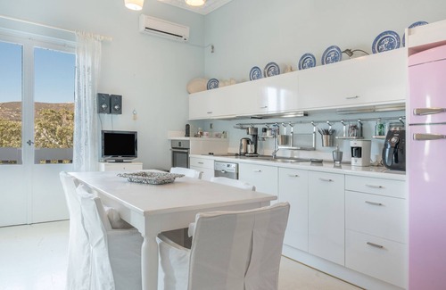 Psathi Appartement | Apartment 'Seaview House Upper Floor' with Sea View, Wi-Fi and Air Conditioning