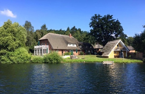 Krakow am See Appartement | Apartment Serrahn directly at the lake *garden *terrace*dog - Serrahn
