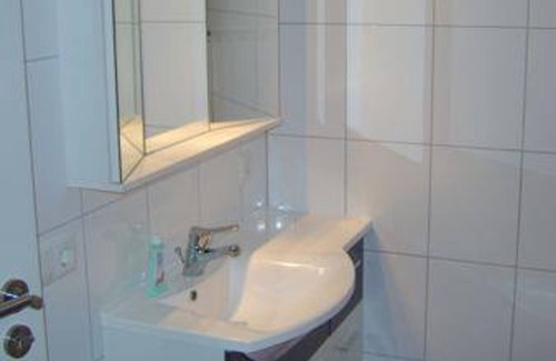 Bad Duerkheim Appartement | Appartement de vacances, douche, WC, 1 chambre à coucher - DG - Ferienwohnung Gödel