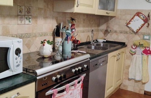 Stazzema Appartement | Apartment - Sleeps 2, Balcony & Parking