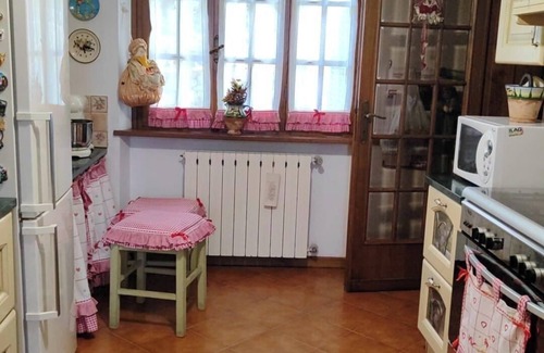 Stazzema Appartement | Apartment - Sleeps 2, Balcony & Parking