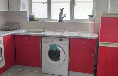 Chadwell Appartement | Captivating 3-Bed Apartment in Romford