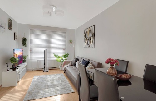 Junction Appartement | Apartment-sleeps3-heating-television-internet