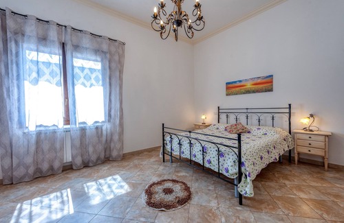 Vernole Appartement | Apartment 'Solebarocco Del Sud - Trilocale' with Balcony and Air Conditioning
