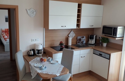 Ortsmitte Appartement | Appartement 'Sommerwind Am Finkenbusch' avec vue sur les montagnes, terrasse privée et Wi-Fi