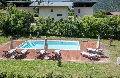 Bressanone Appartement | Appartement Sommersbergerhof 2017 avec piscine, vue sur les montagnes et terrasse