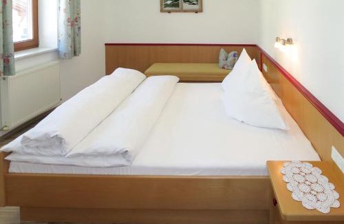 Zillertal Appartement | Apartment Sonne-4 by Interhome