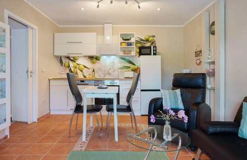 Putbus Appartement | Apartment 'Sonnenblick' with Private Terrace, Private Garden and Wi-Fi