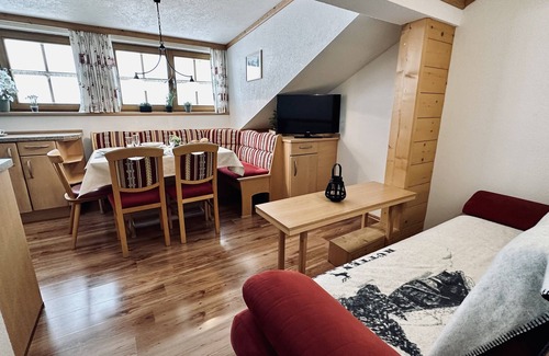 Maria Alm am Steinernen Meer Appartement | Appartement "Steinernes Meer" avec balcon, vue sur la montagne dans une ferme biologique