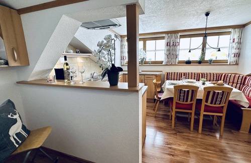 Maria Alm am Steinernen Meer Appartement | Appartement "Steinernes Meer" avec balcon, vue sur la montagne dans une ferme biologique