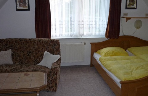 Klein Kedingshagen Appartement | Apartment Storchennest upper floor