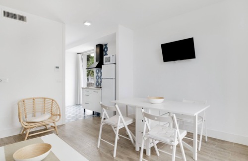 Brena y Marismas de Barbate Natural Park Appartement | Apartment 'Suite 4 In Natural Park' with Shared Pool, Wi-Fi and Air Conditioning