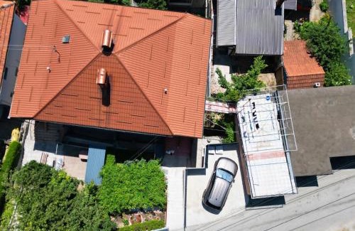Novo Sarajevo Appartement | Apartment Sun Sarajevo - FREE garage, air conditioner in all rooms, garden