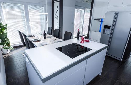 Zadar Maison | Apartment Sunny Spell with free parking and garden