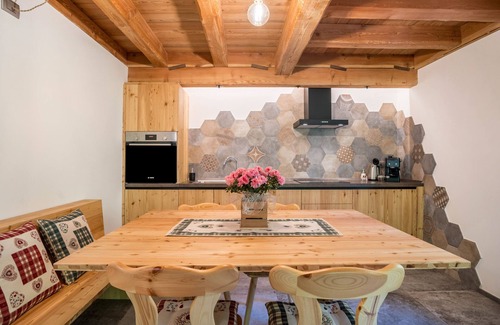 Rabbi Appartement | Appartement 'Sussurro Del Ruscello' avec vue sur les montagnes, jardin partagé et Wi-Fi