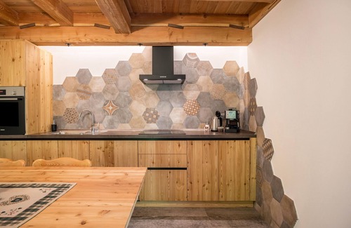 Rabbi Appartement | Appartement 'Sussurro Del Ruscello' avec vue sur les montagnes, jardin partagé et Wi-Fi