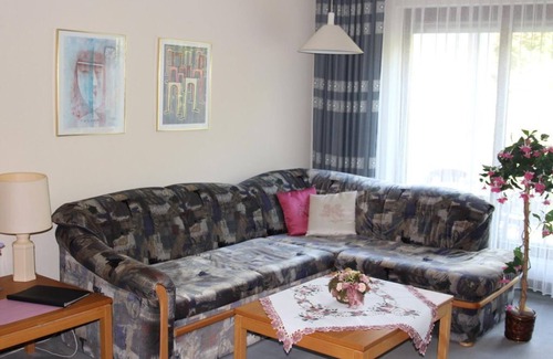 Bad Bergzabern Appartement | Apartment Sutter - Kurpark-Residenz - 2-room-apartment with bath/WC, sep.2 WC