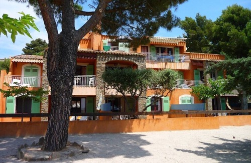La Londe-les-Maures Appartement | Appartement T2 *** 4 pers. à 10m de la PLAGE avec VUE MER & PISCINE CHAUFFÉE (4)