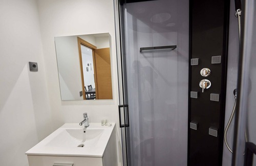 Le Pin Appartement | APPARTEMENT T2 AU CALME, 1 à 4 couchages, accès A4/A104