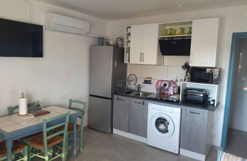 Saint-Pierre-la-Mer Appartement | Appartement T3 RDC avec terrasse - 5mn de la mer