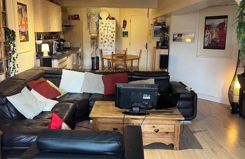 Pontarlier Appartement | Appartement T5 Pontarlier centre, 3 chambres avec cachet à 20 min Metabief & Lac