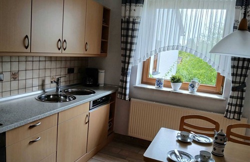 Diemelstadt Appartement | Apartment 'Tannenberg' with Shared Terrace, Private Garden and Wi-Fi